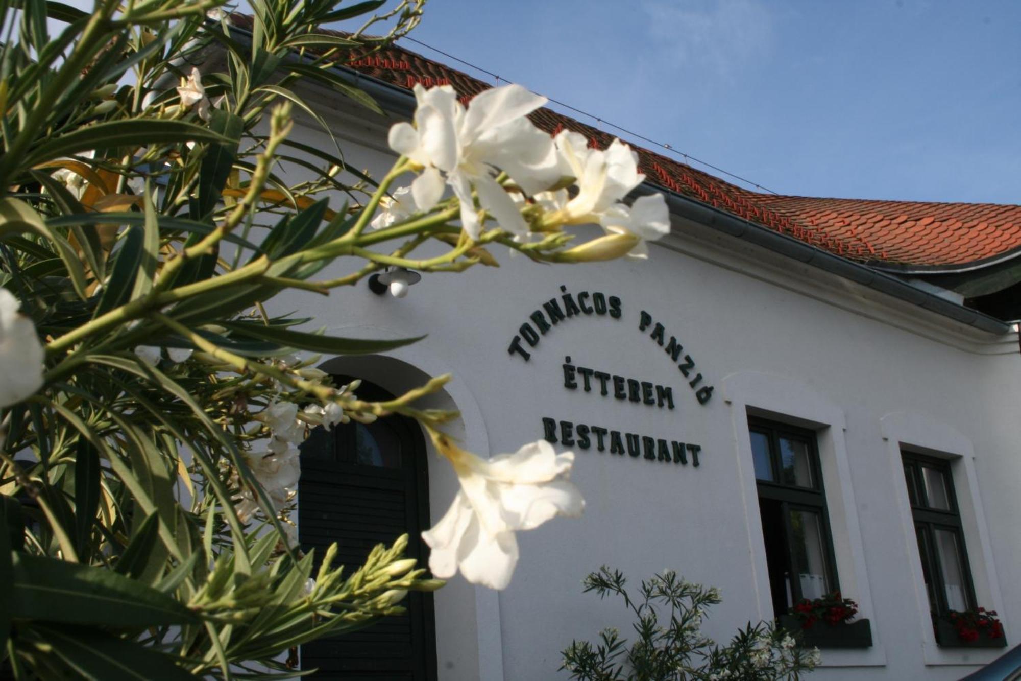 Tornacos Hotel - Hegyko Exterior photo