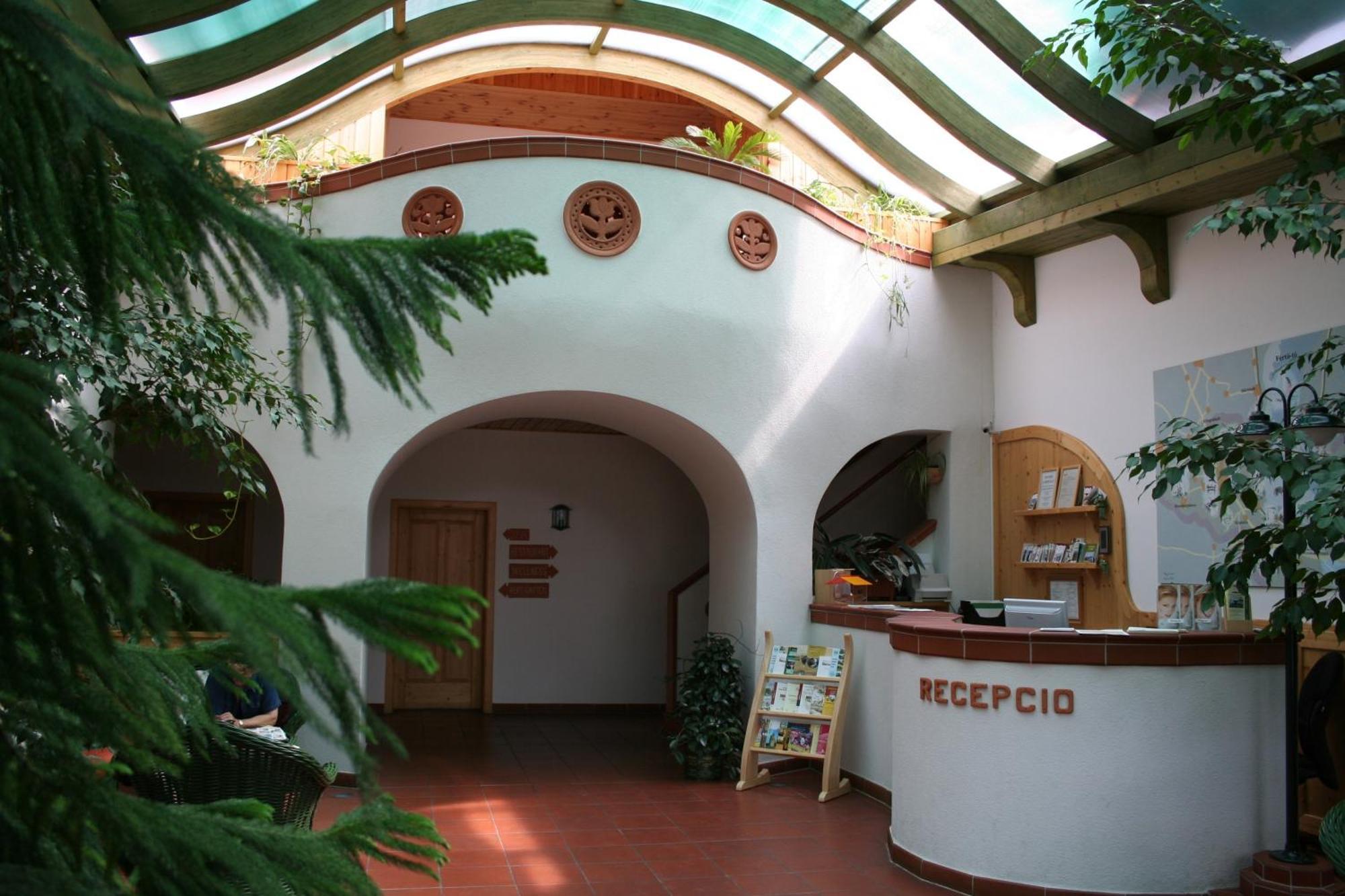 Tornacos Hotel - Hegyko Exterior photo